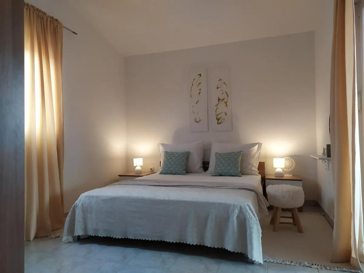 Rosa Soldatica Hotel Vir 0*,  Croatia